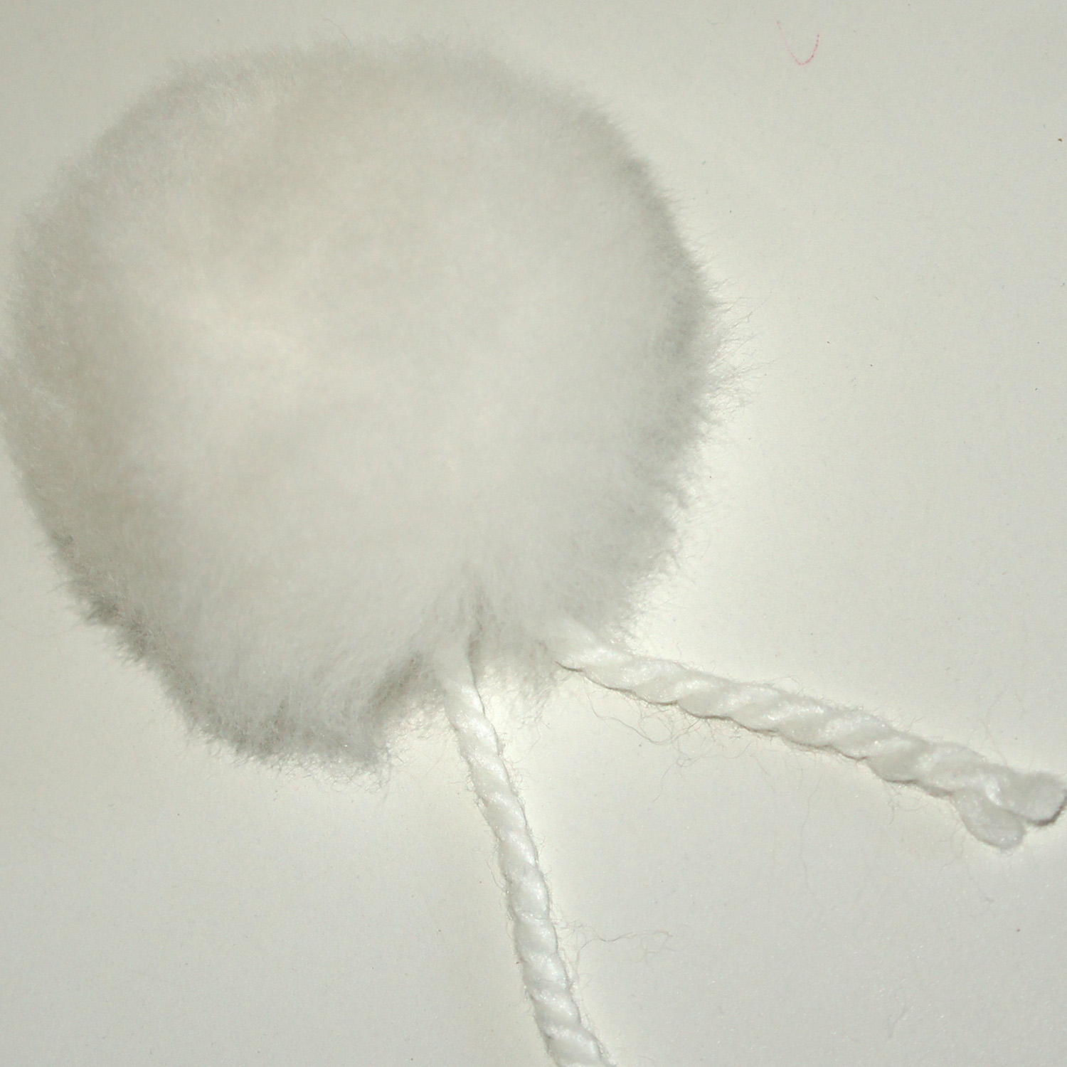 Premium-Fellbommel/real fur POMPOM+, Farbe/colour: weiß/white